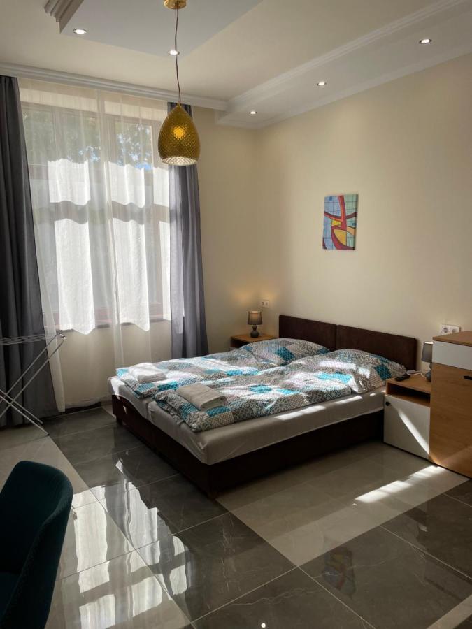 Kovacs Apartmanhaz Kiskunhalas Oda fotoğraf