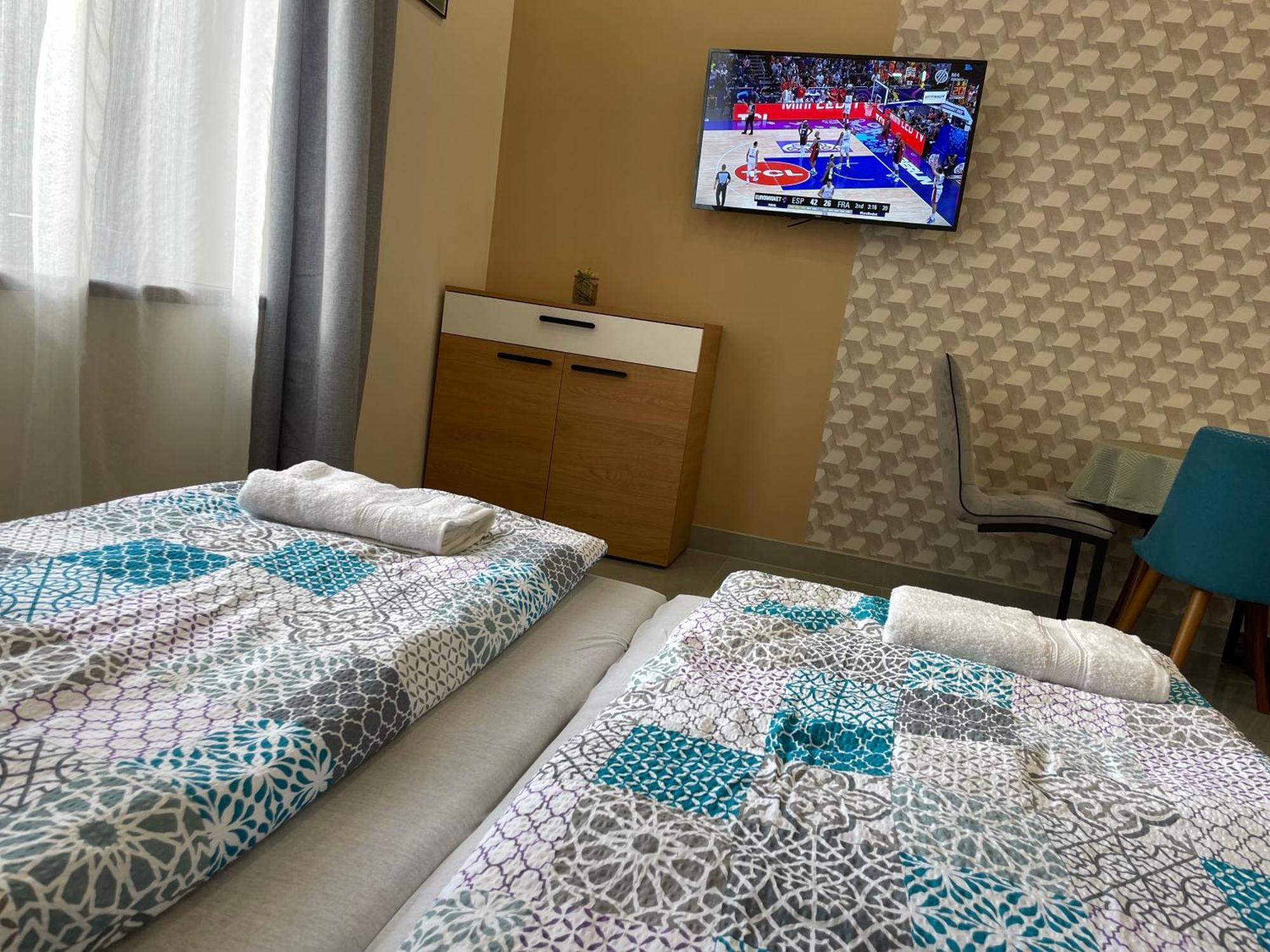 Kovacs Apartmanhaz Kiskunhalas Oda fotoğraf
