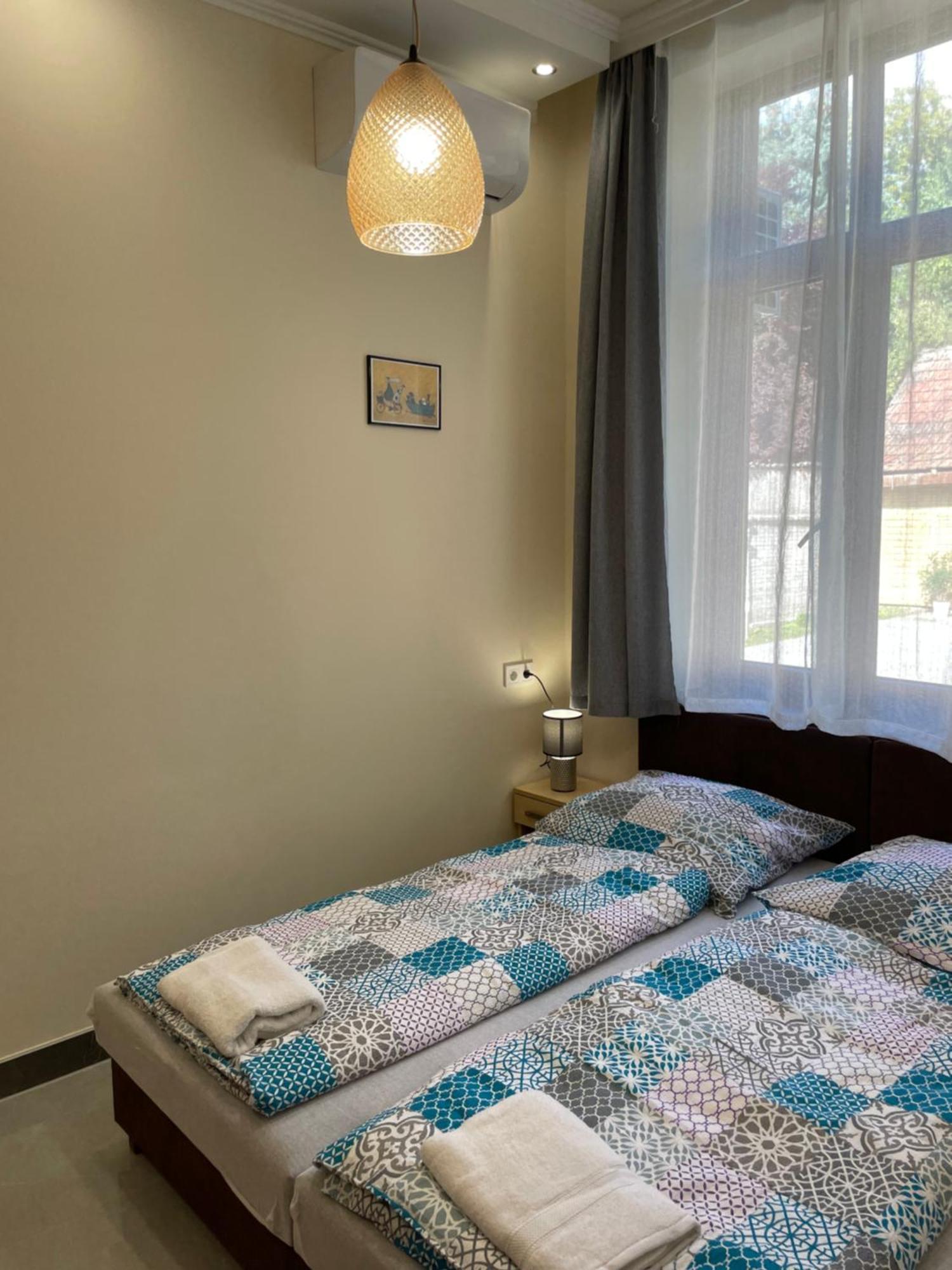 Kovacs Apartmanhaz Kiskunhalas Oda fotoğraf