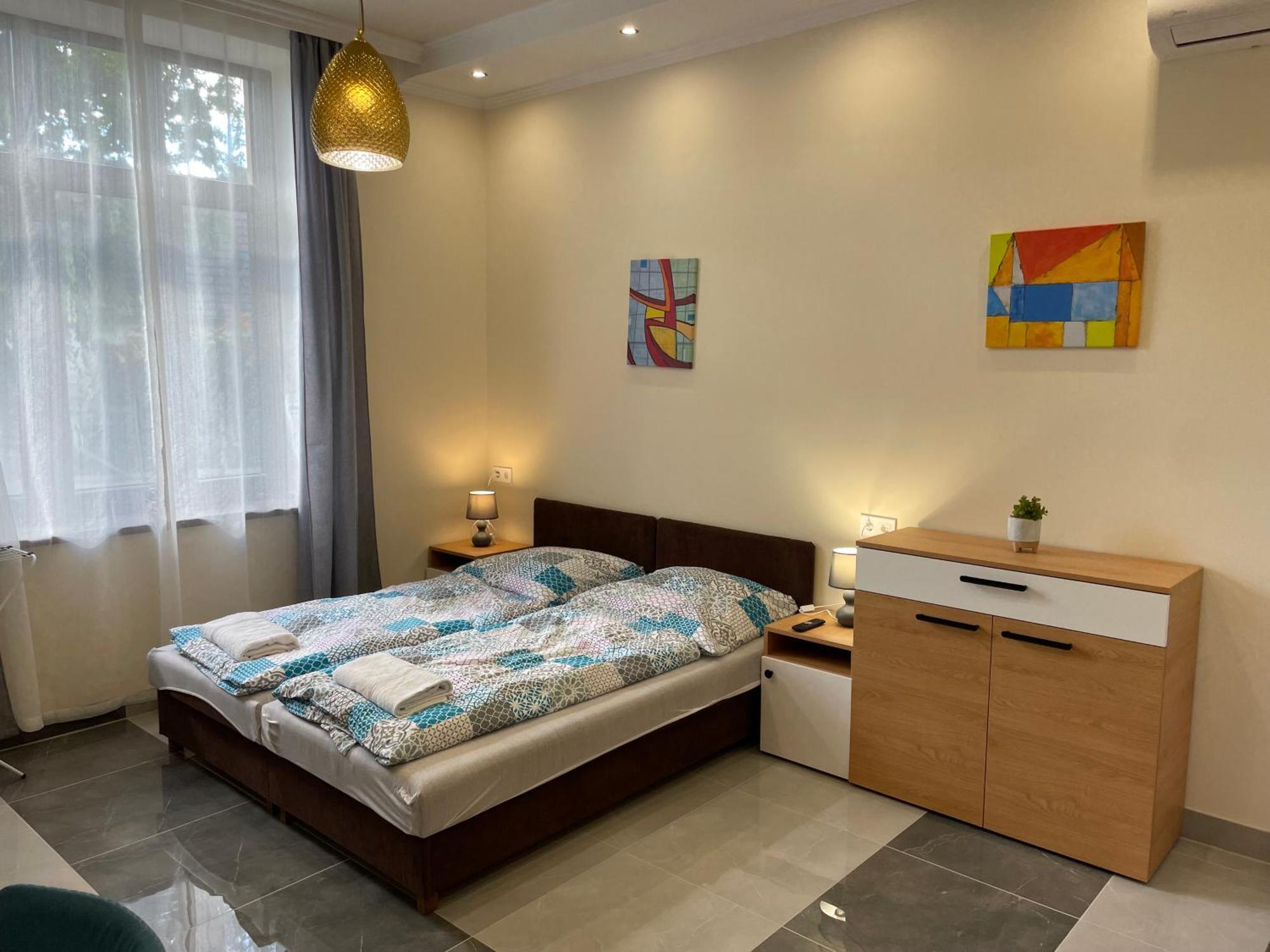 Kovacs Apartmanhaz Kiskunhalas Oda fotoğraf
