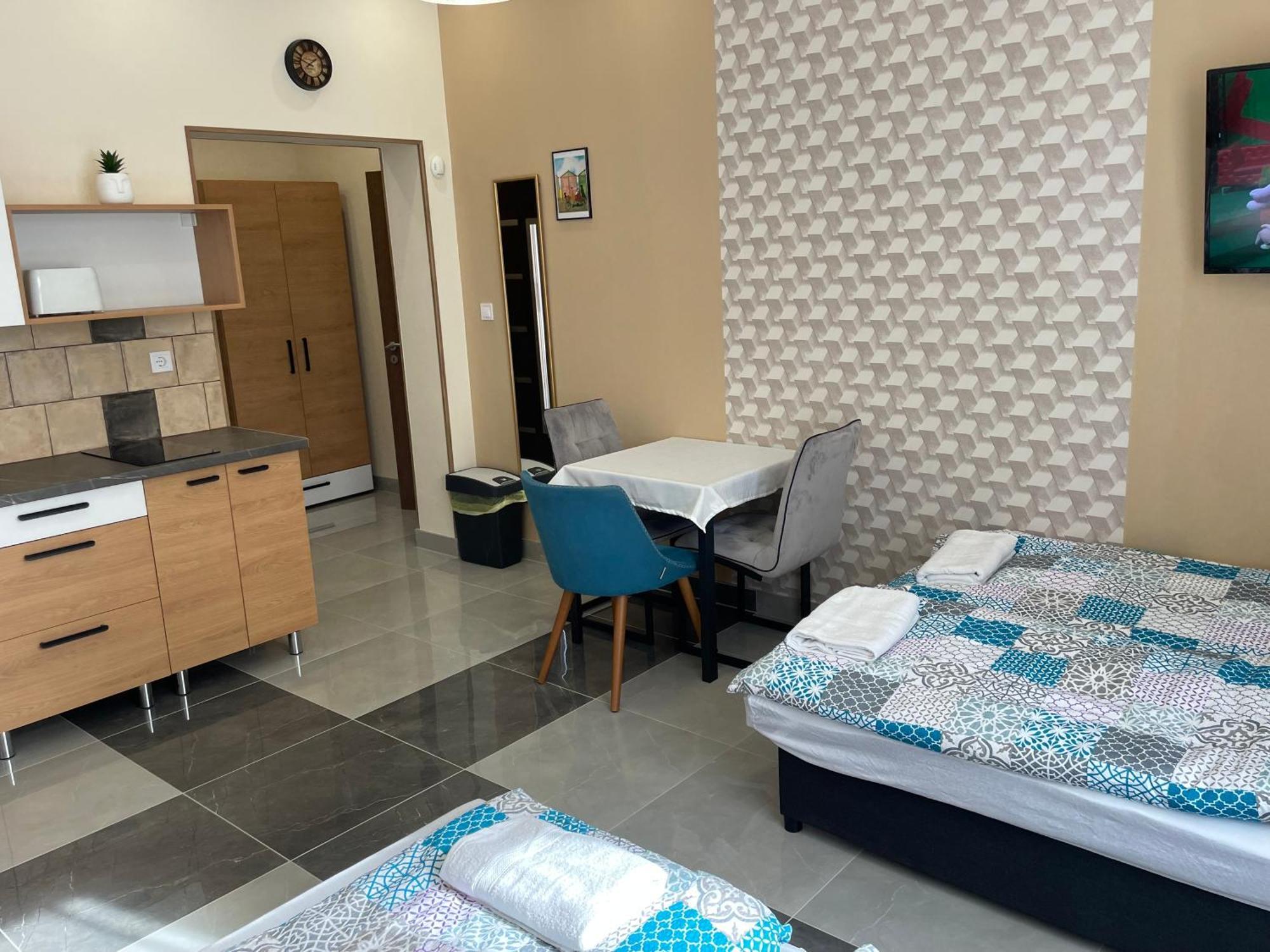 Kovacs Apartmanhaz Kiskunhalas Oda fotoğraf