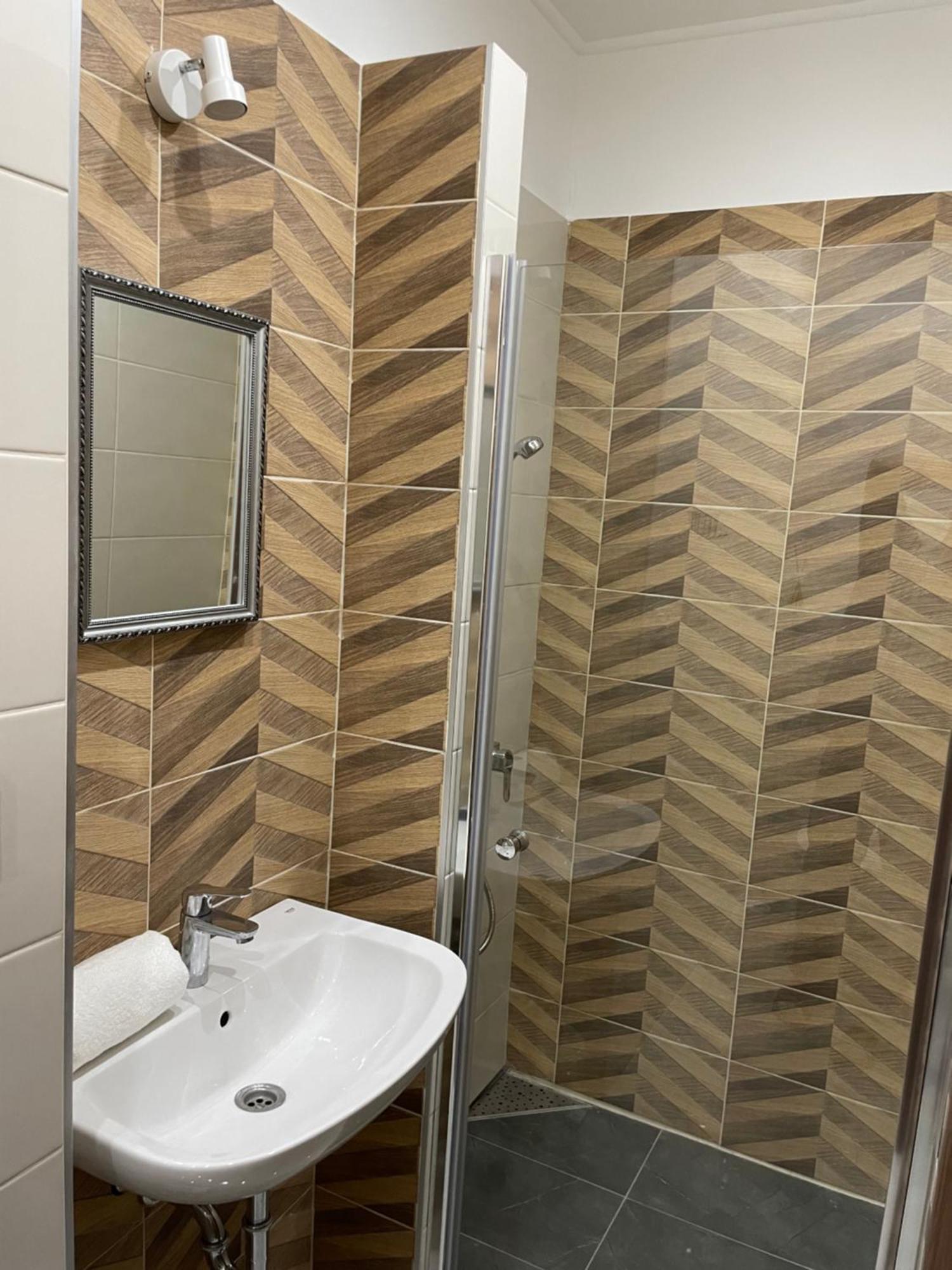 Kovacs Apartmanhaz Kiskunhalas Oda fotoğraf