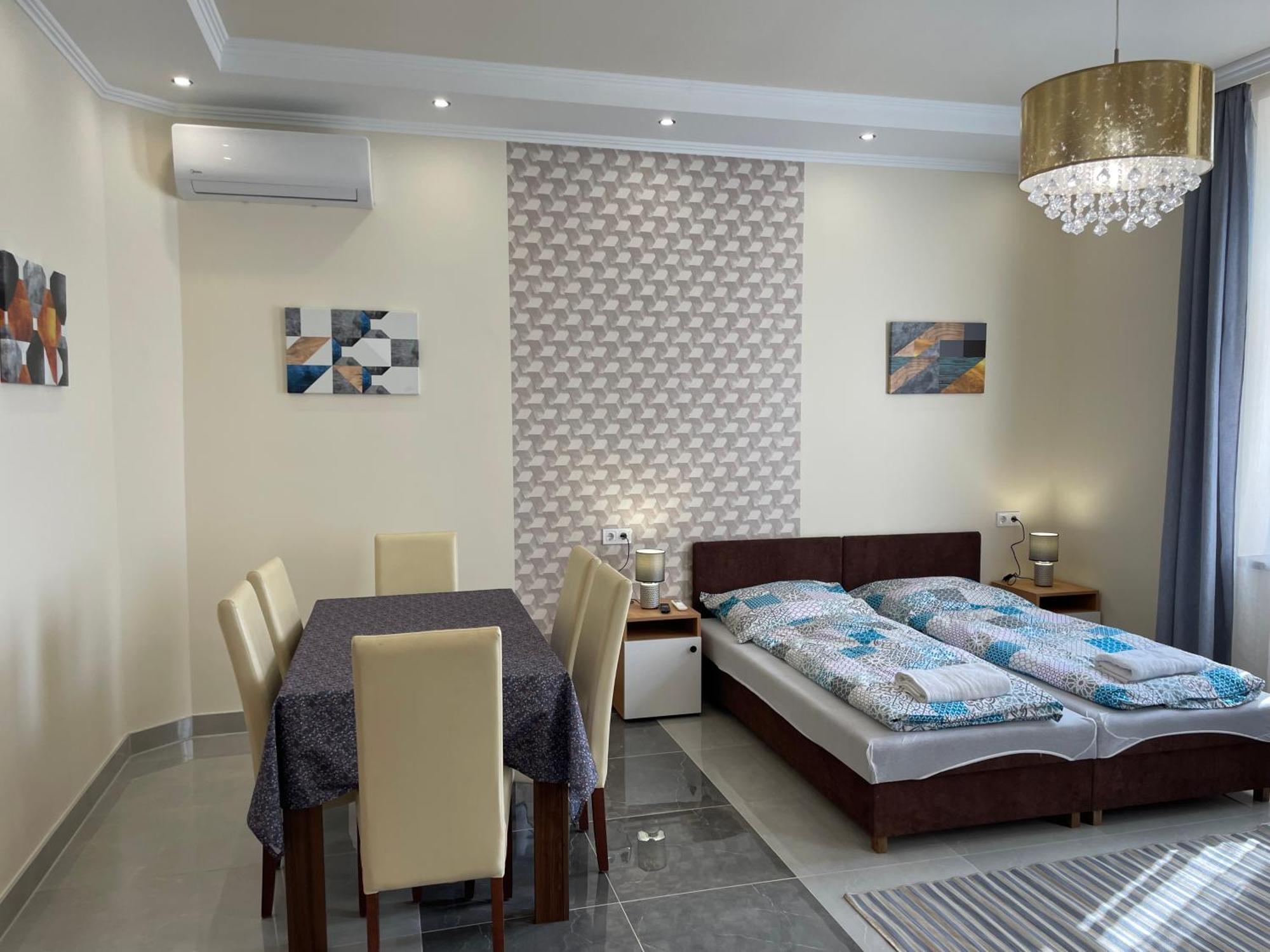 Kovacs Apartmanhaz Kiskunhalas Oda fotoğraf